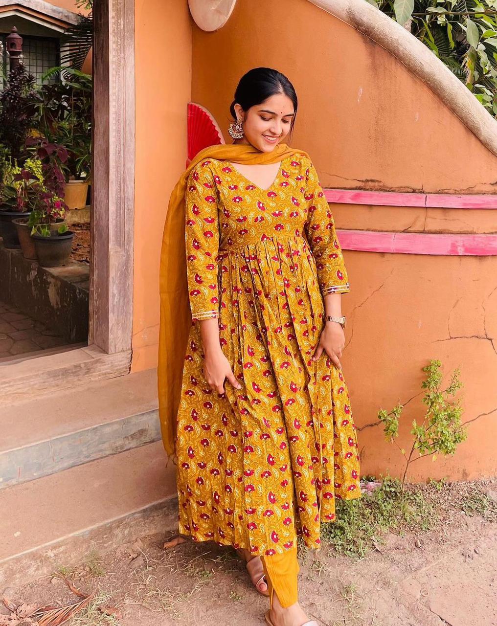 cotton printed anarkali dress Ivory Floral Printed Cotton Anarkali Suit