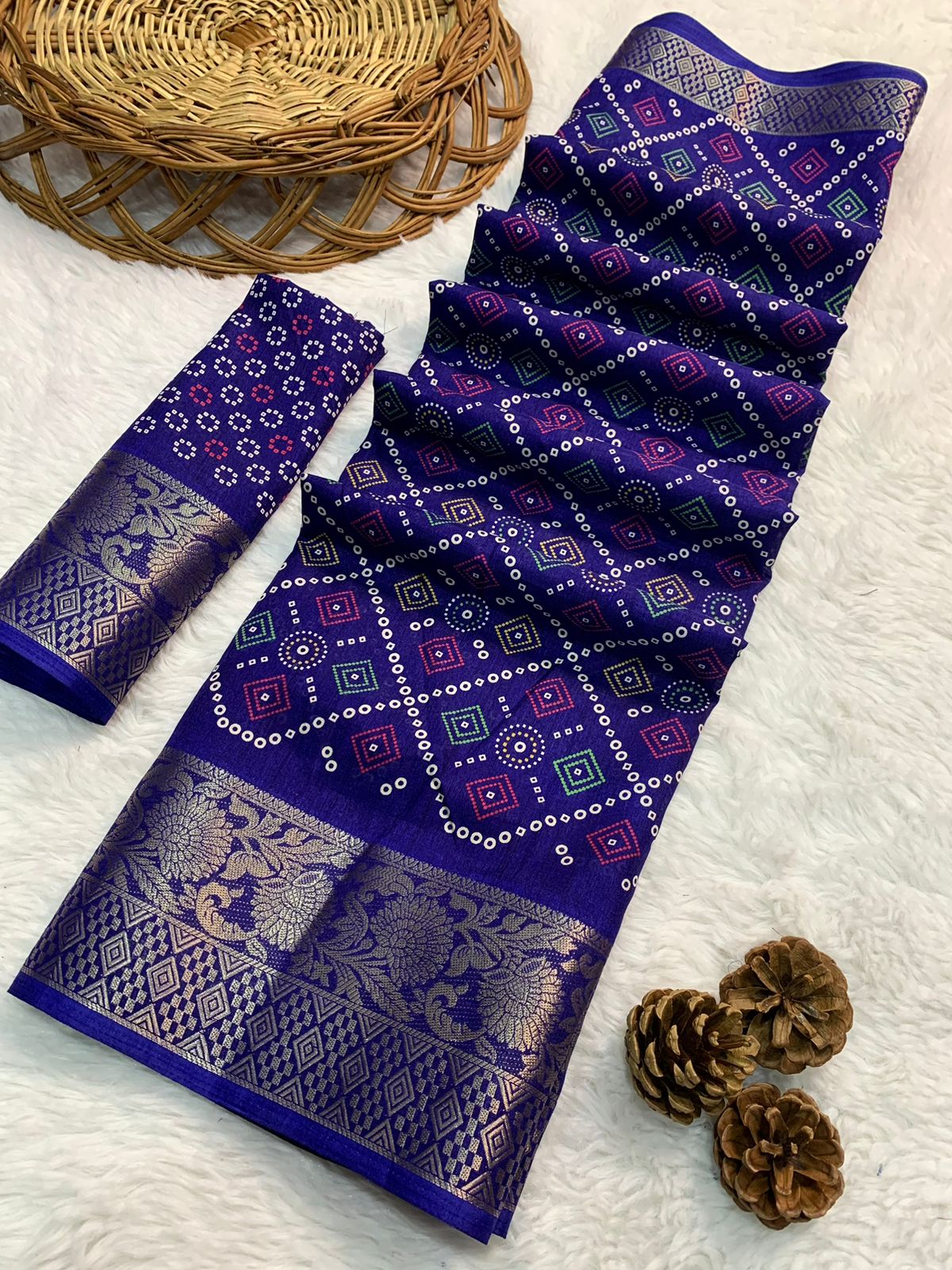 Elegant Dola Silk Saree with Jacquard Border and Running Blouse