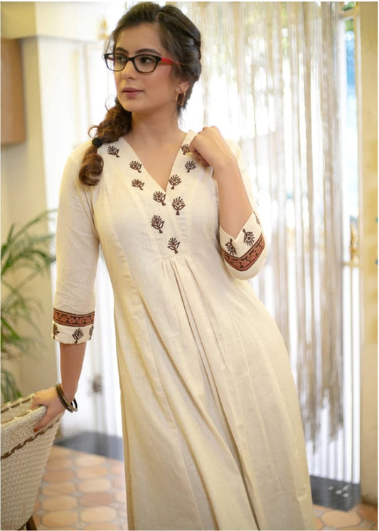 Cotton Flex Off-White Kurta with Embroidered Yoke & Sleeves, Paired with Printed Pant