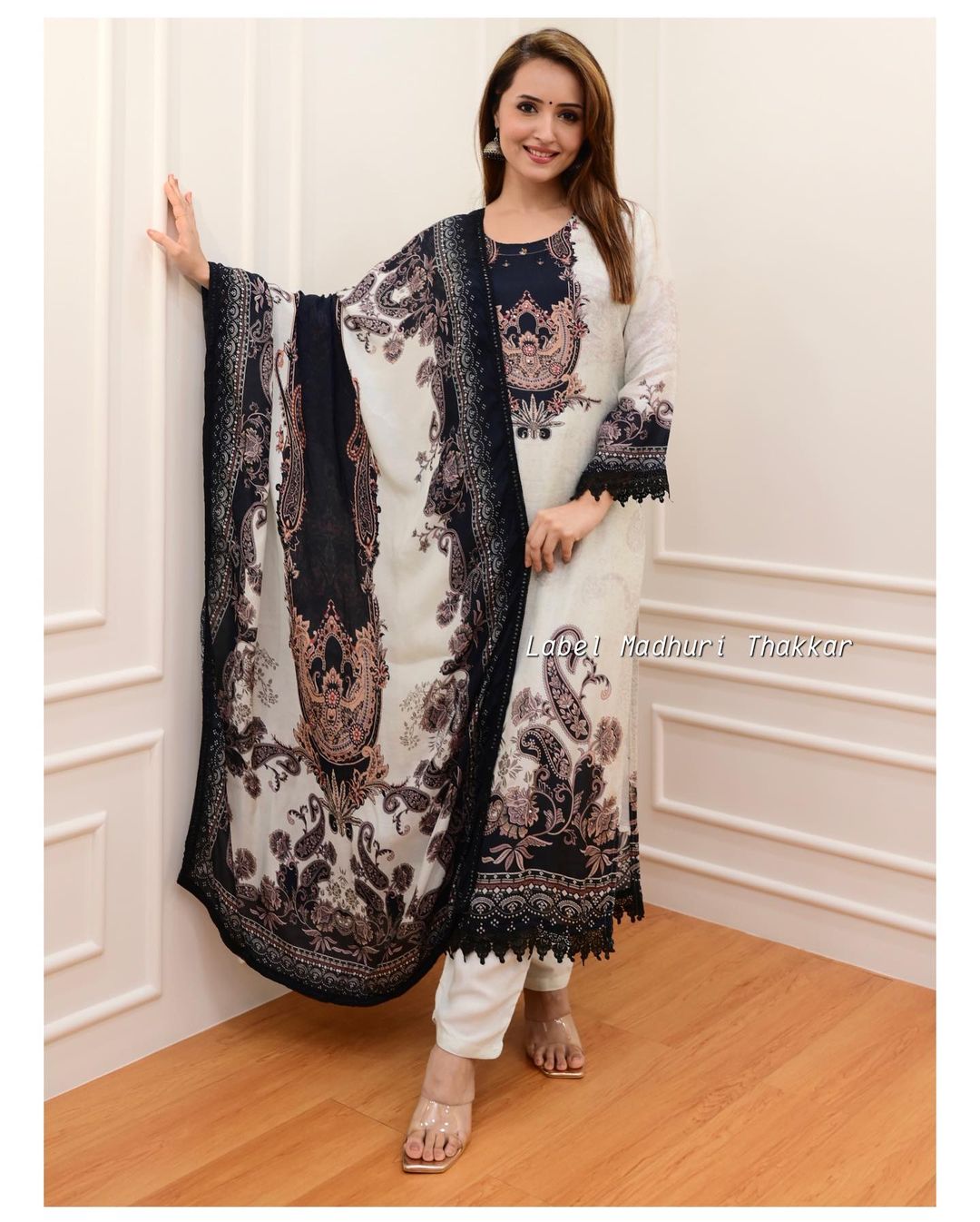 Pakistan Women's Lawn Suits Green Printed Cotton Pakistani Suit