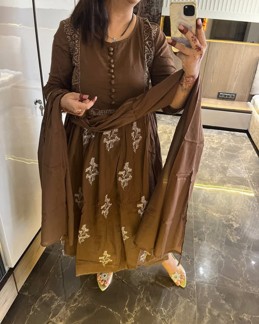 Cotton Kurti Pant Set with Mul Mul Dupatta & Embroidery Work