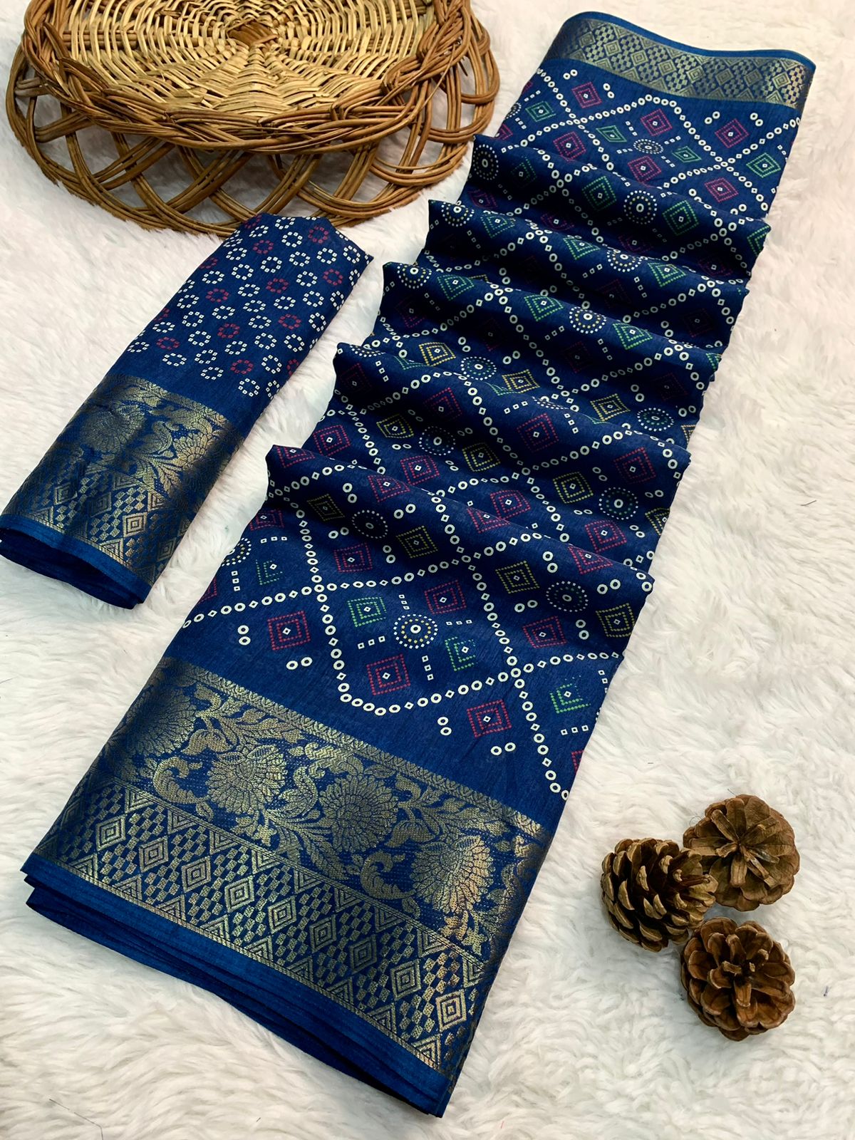 Elegant Dola Silk Saree with Jacquard Border and Running Blouse