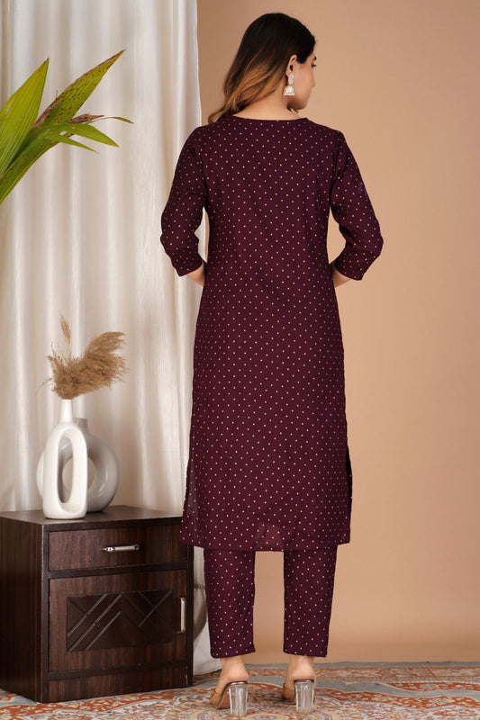 Exquisite Rayon Straight Kurti Set with Golden Print and Zari Embroidery