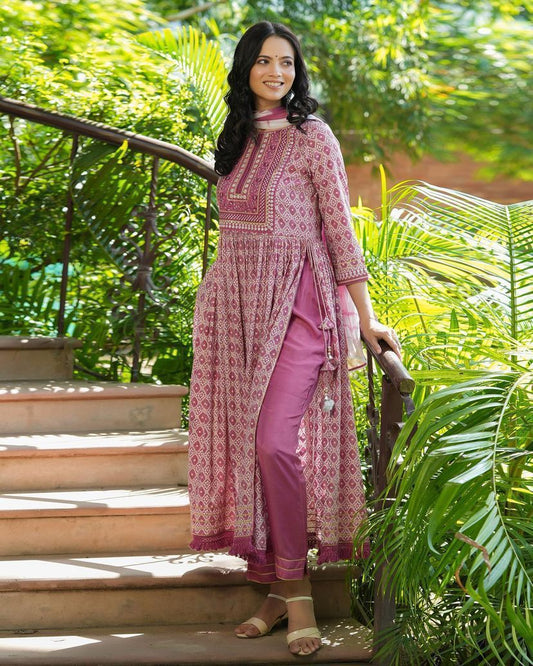 Nayra Cut Pink Cotton Kurti Pant Dupatta Set with Embroidery and Lace Detailing