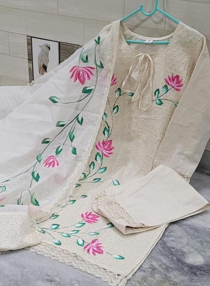 Elegant Off-White Hand-Painted Chicken Shifli Kurti Set with Mulmul Dupatta