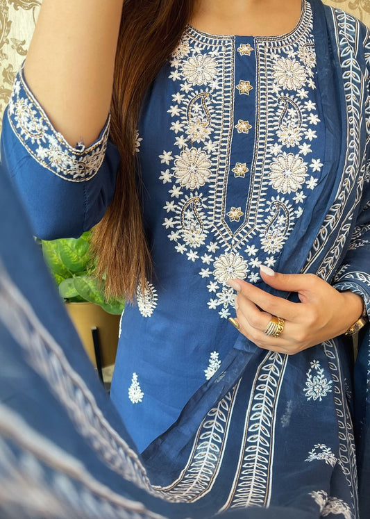 Sequin-Embroidered Kurti Pant Set with Malmal Cotton Dupatta