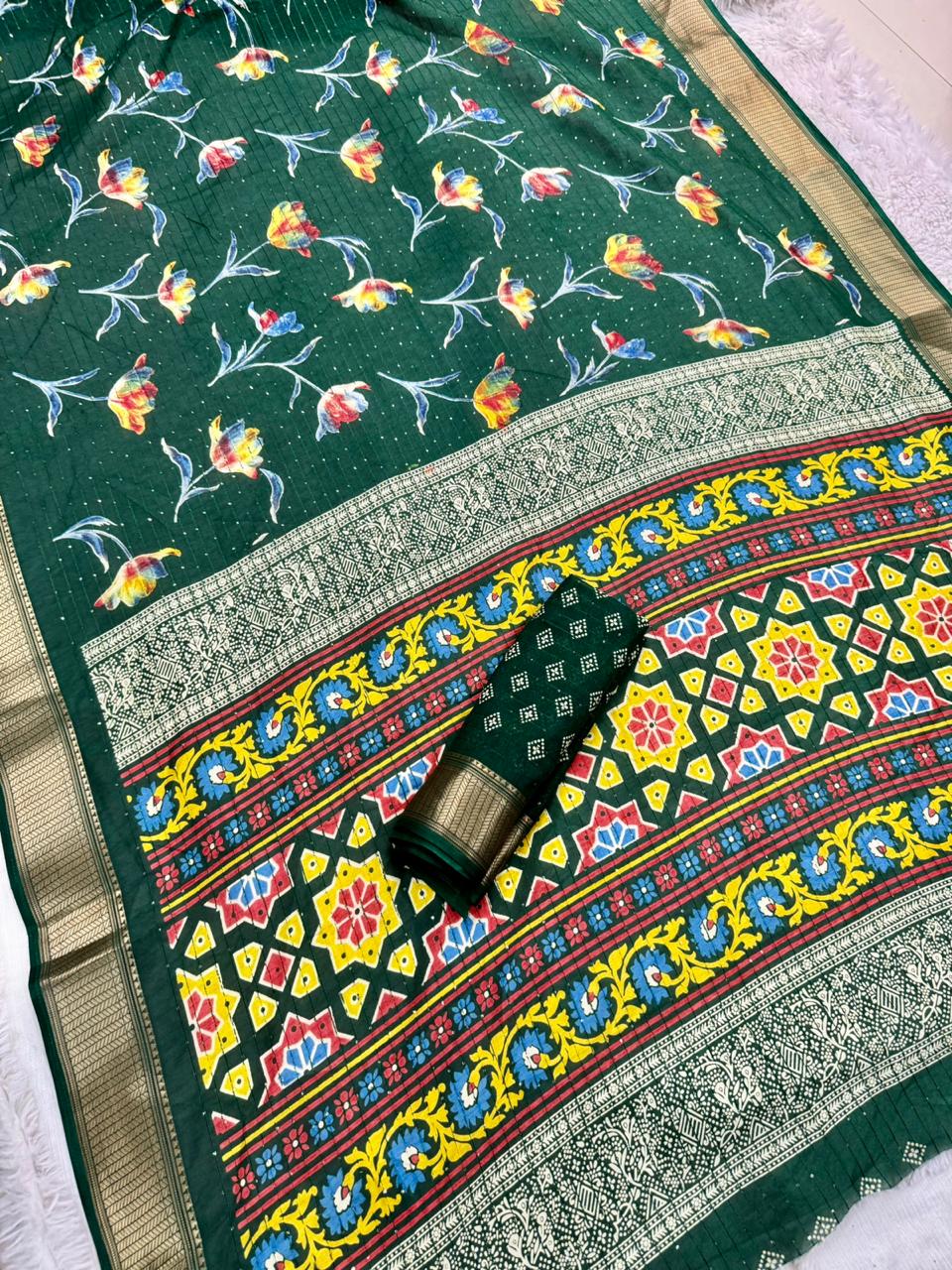 Dola Silk Saree with Jacquard Border and Running Blouse