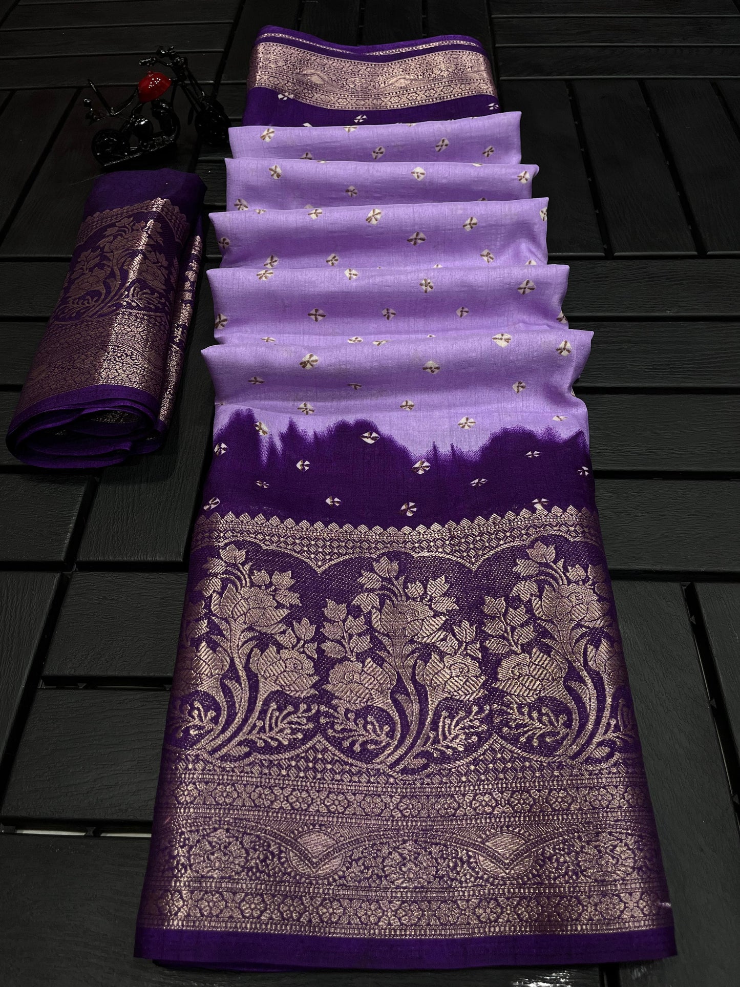 Dola Silk Saree with Jacquard Border and Running Blouse