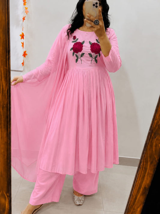 Cotton Natra Cut Kurta Pant Set with Malmal Dupatta & Embroidery