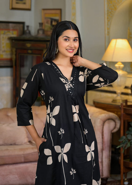 Cotton Printed A-Line Kurti Set with Embroidered V-Neck & Pocket