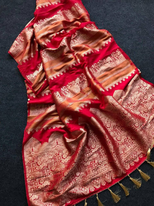 Crepe Silk Weaving Paithani Saree with Golden Zari Border & Woven Pallu