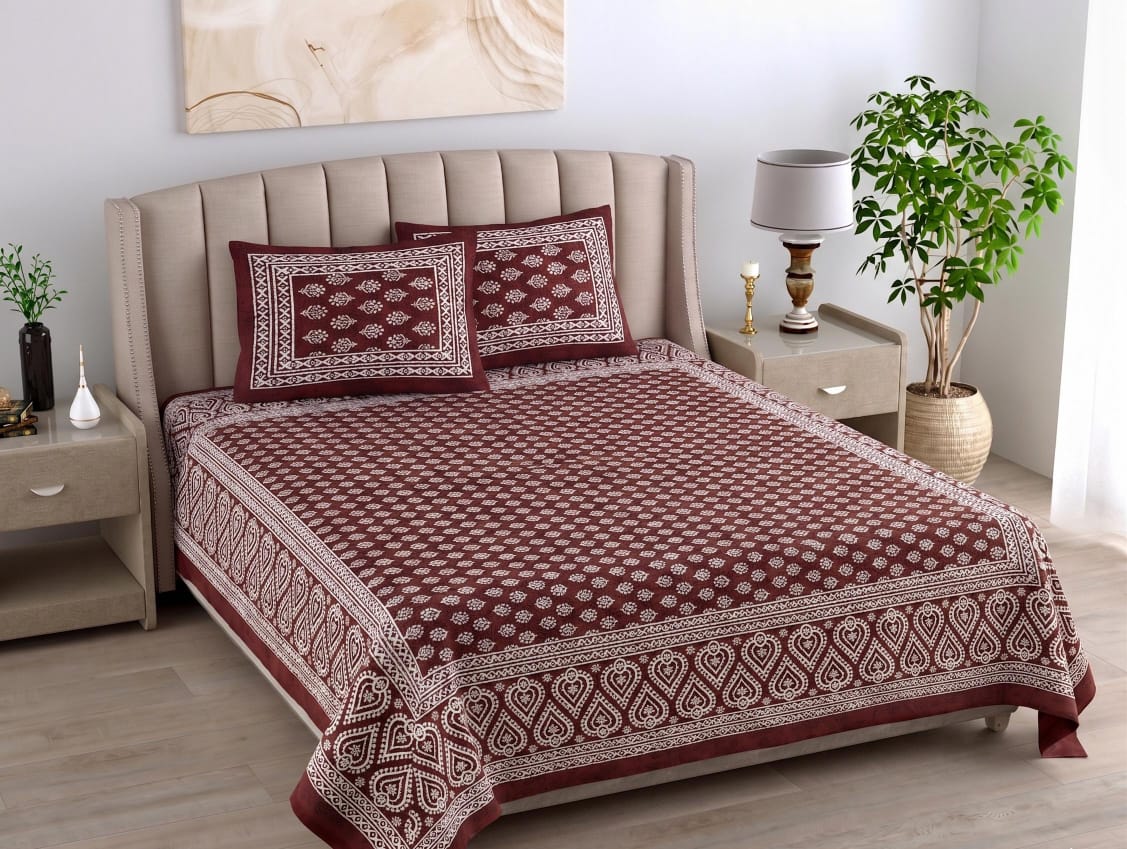Daabu Print Cotton 300 TC Bedsheet with 2 Pillow Covers – 95×108 Inches