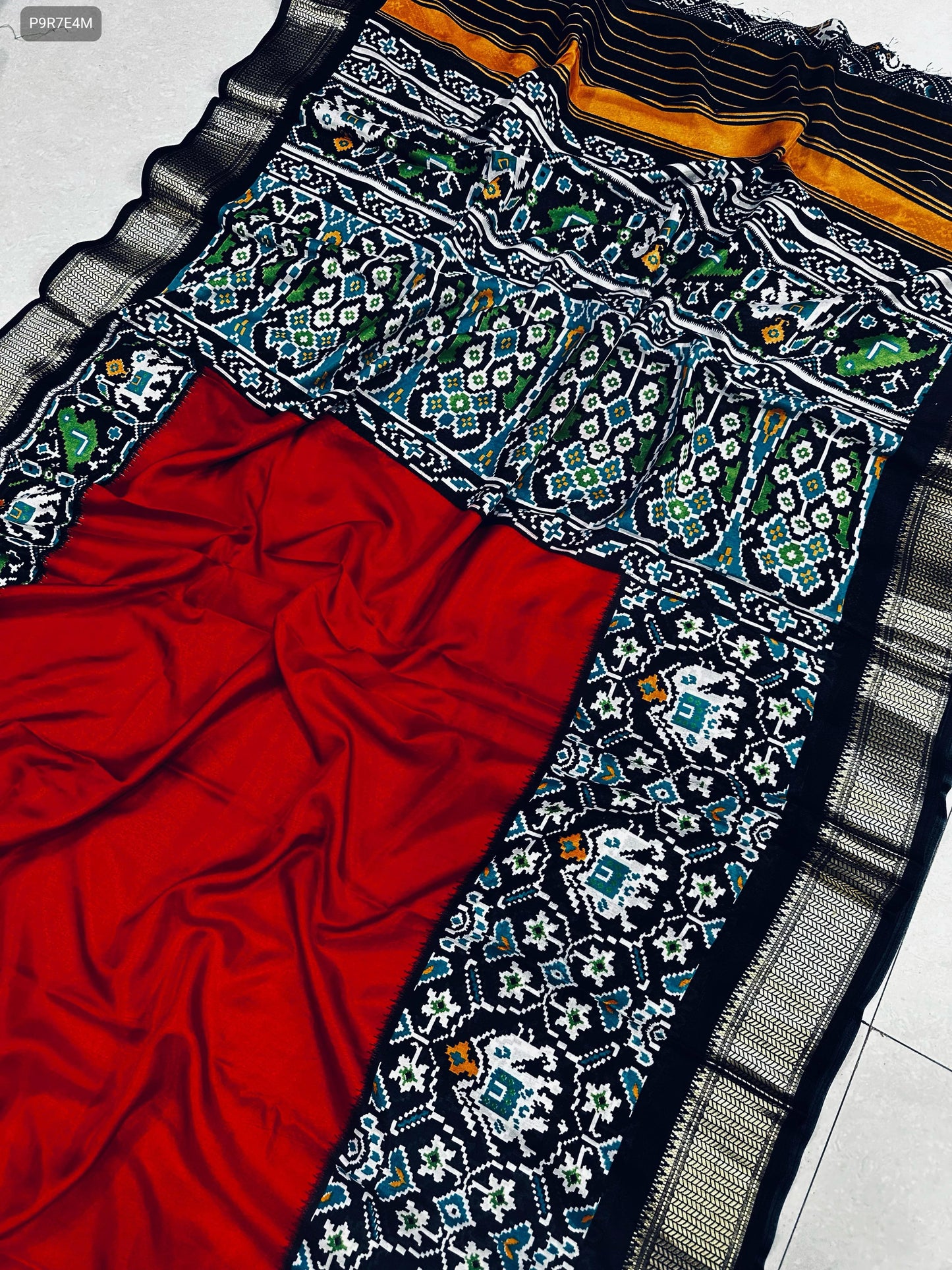 Dola Silk Saree with 3-Inch Viscose Border & Running Blouse