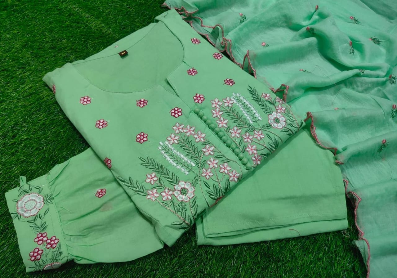 Dyed Cotton Kurti Pant Set with Embroidered Malmal Dupatta