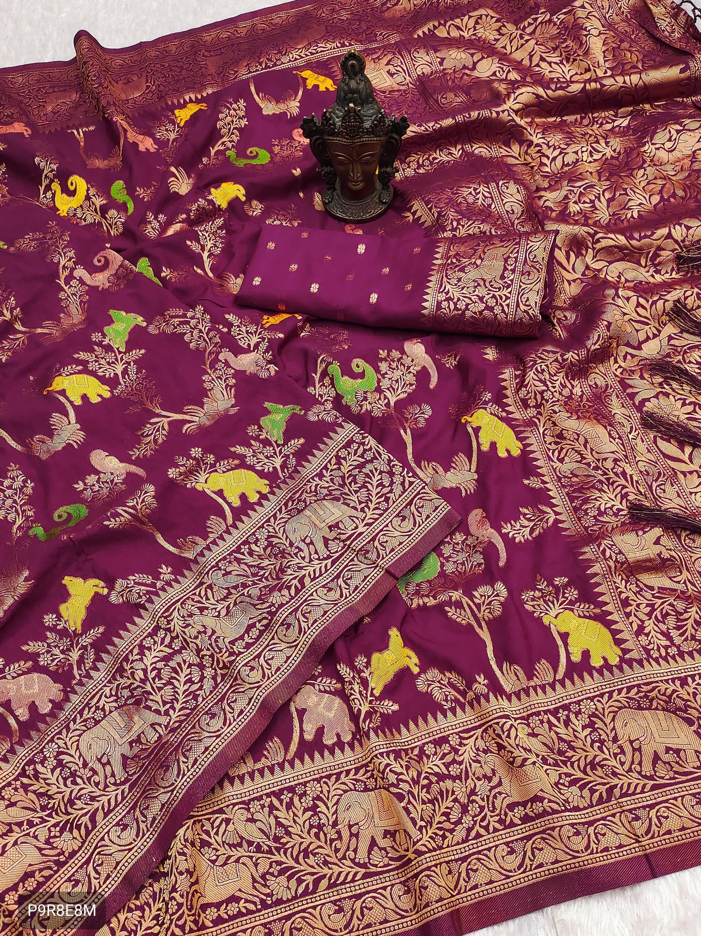 Georgette Silk Saree with Matching Weaving Blouse and Intricate Border