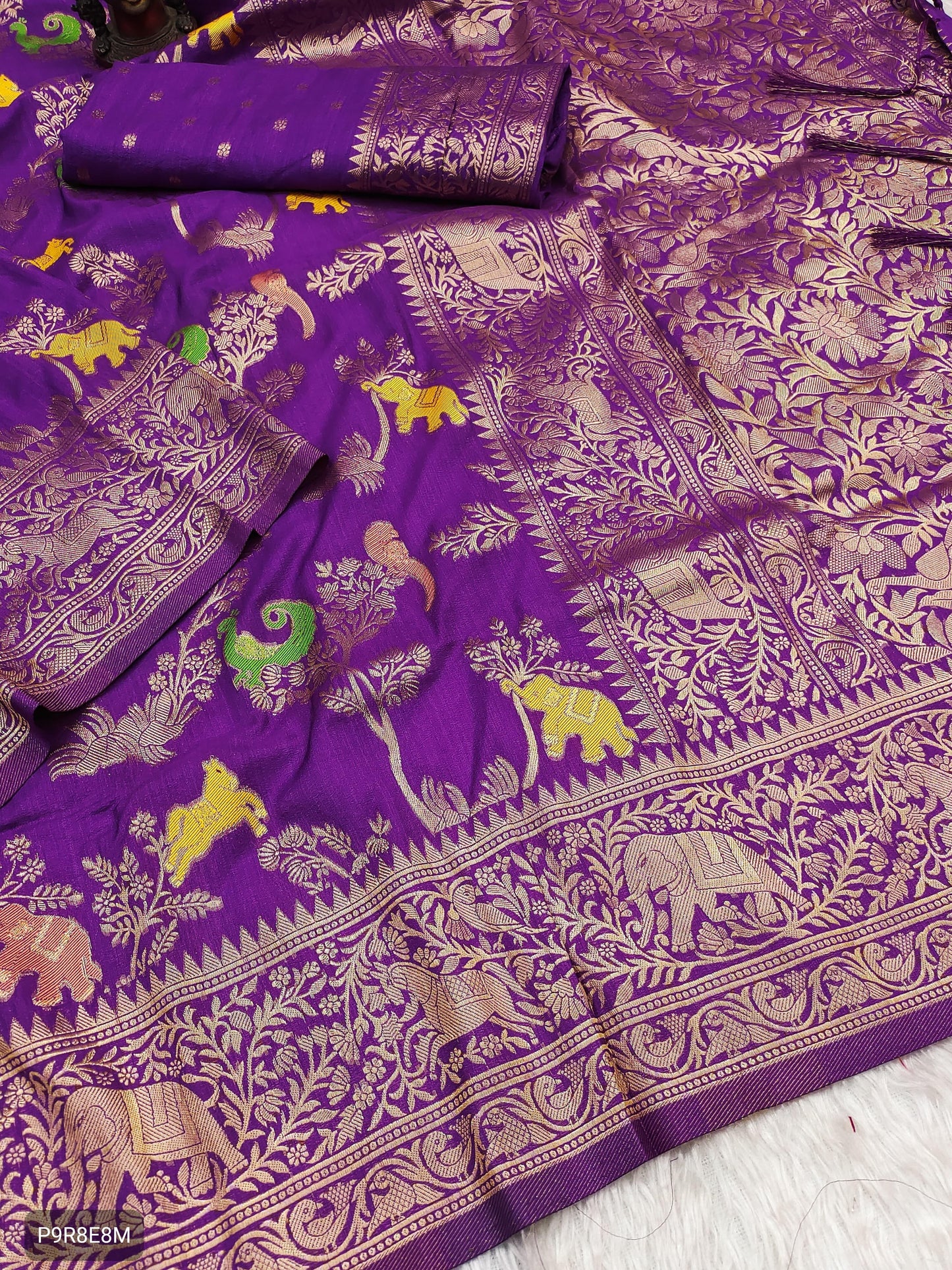 Georgette Silk Saree with Matching Weaving Blouse and Intricate Border