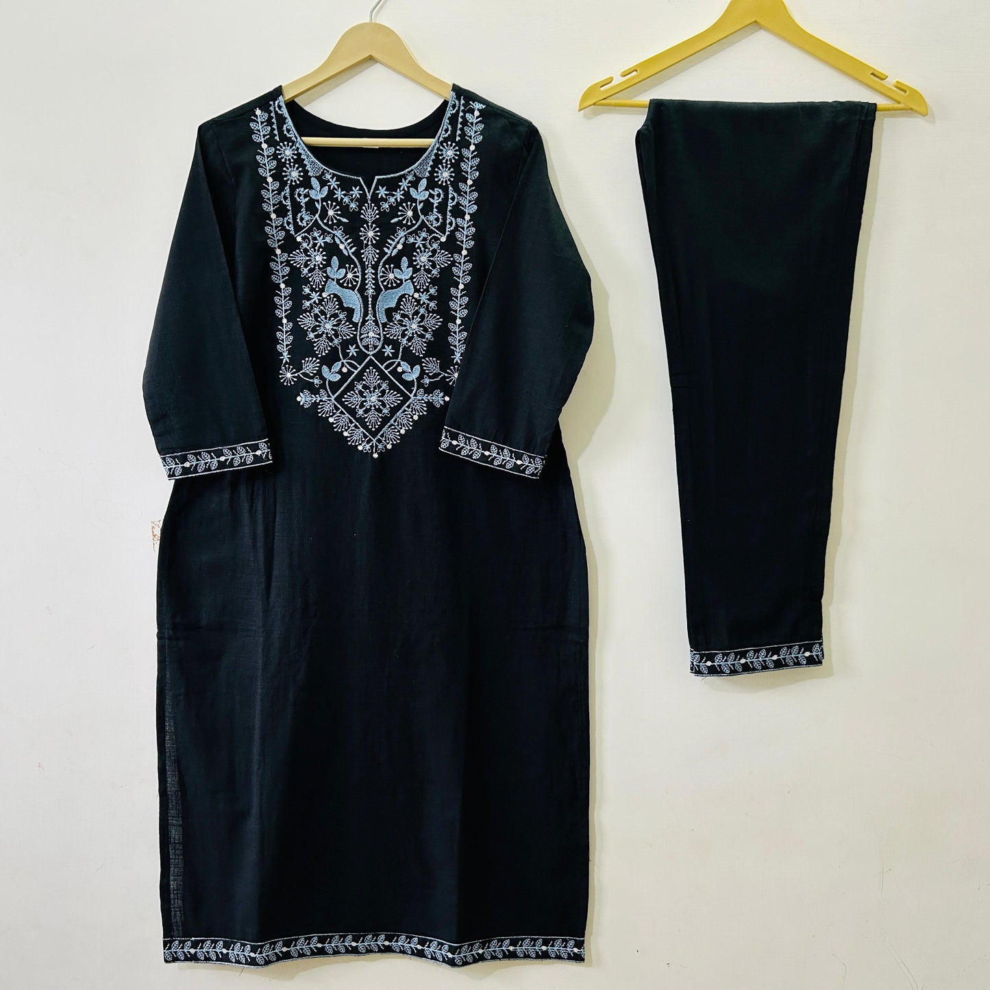 Handloom Embroidered Kurti Pant Set with Baatik Print Silk Dupatta