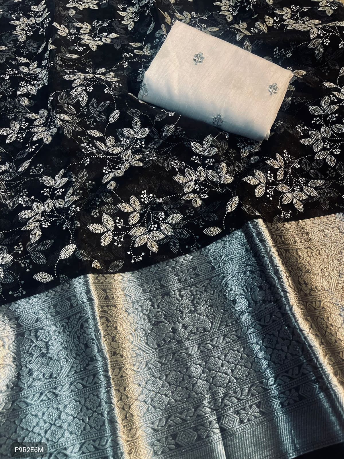 Kanchipuram Organza Jacquard Saree with Foil Pigment & Sequin Blouse