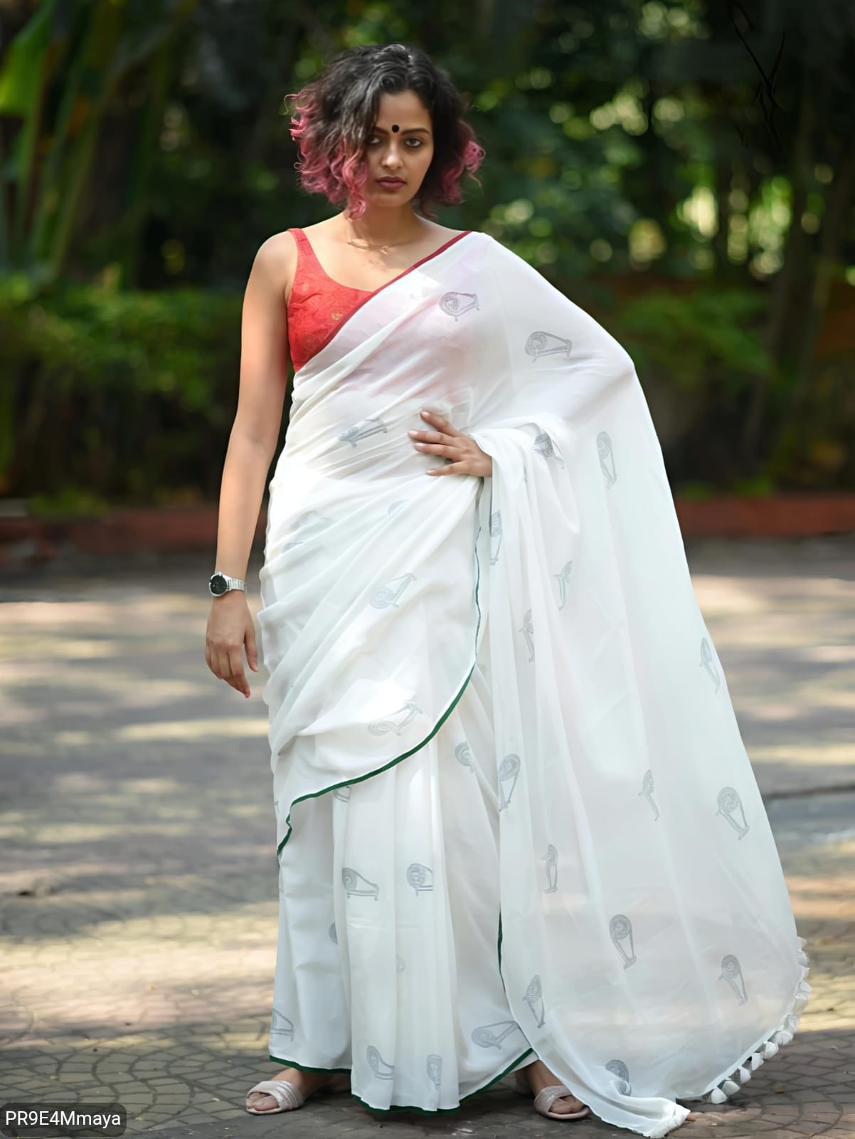 Linen Digital Print Saree with Running Printed Blouse – 6.30 M