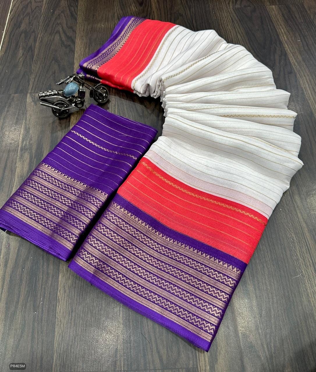 Mysore Silk Saree with Weaving & Blouse Piece