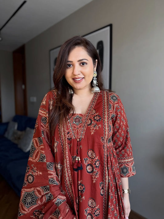 Red Floral Print A-Line Cotton Kurta Pant with Dupatta Set