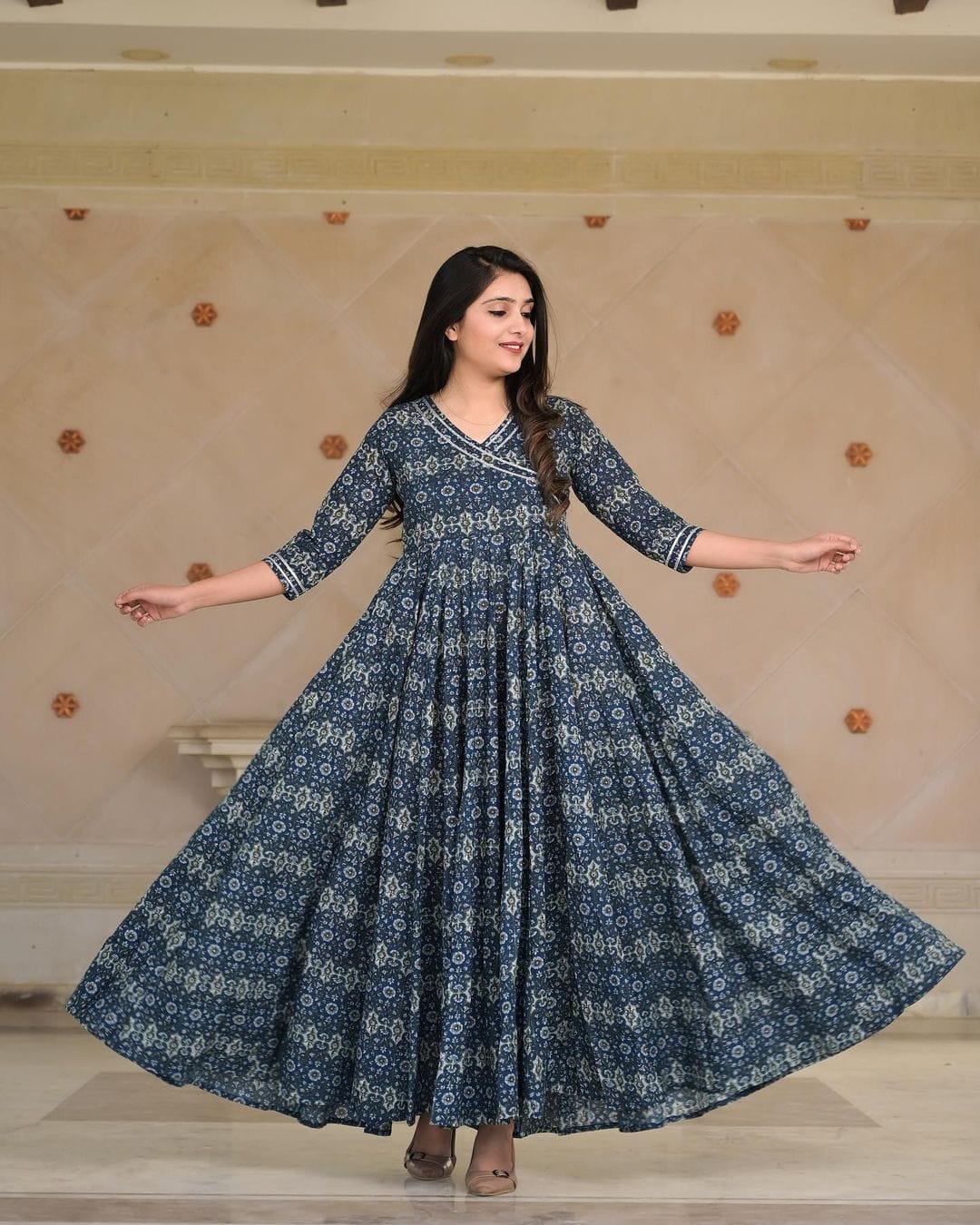 Beautifully Designed Vibrant Floral Print Maxi Dress for a Stunning Lo Sukriti Store Beautifully Designed Vibrant Floral Print Maxi Dress for a Stunning Lo Sukriti Store