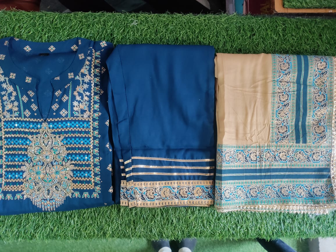 Naira Cut Heavy Pure Rayon 140 Kurti with Handwork and Printed Dupatta