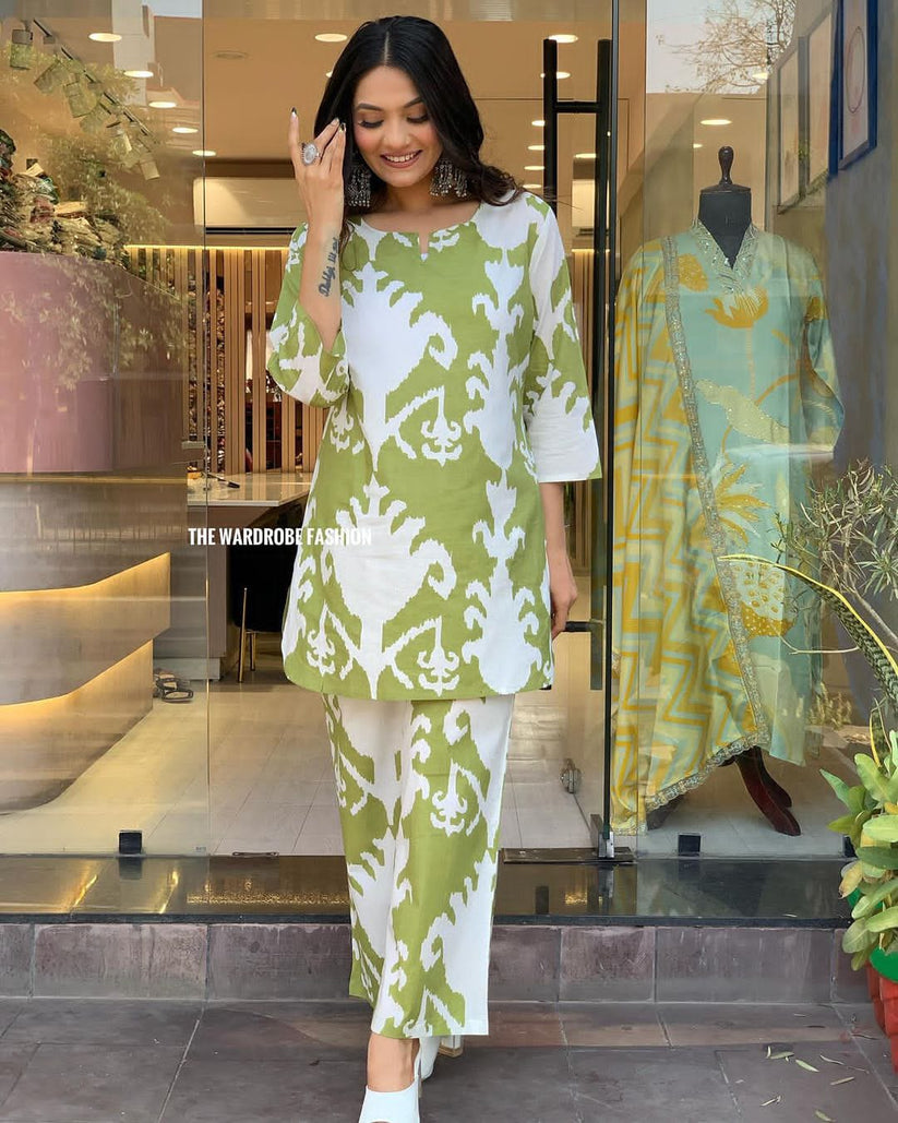 Green Multi Colored Sleeveless Kurta Set With Cream Palazzo main image 1
