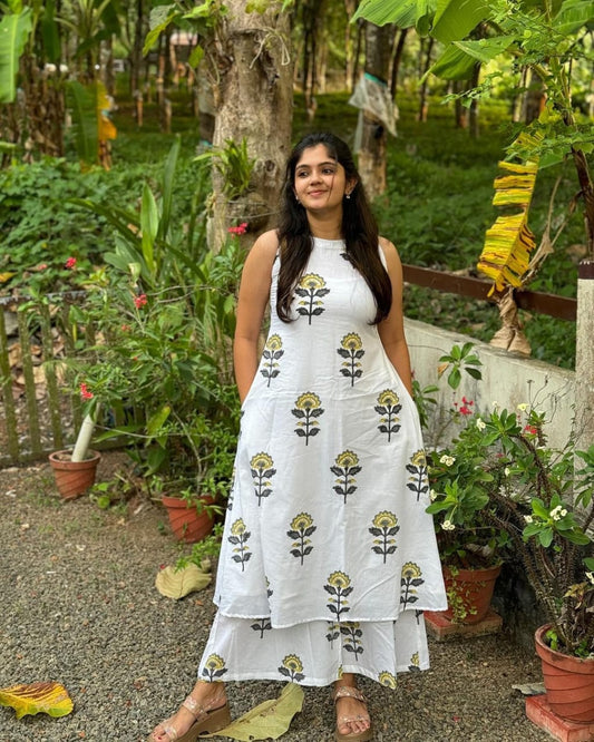 Taj Cotton Kurti Set with Pockets & Inner Sleeves