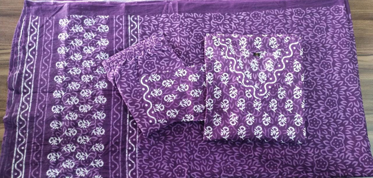 Lavender Cotton Suit Set: Printed Kurti, Pant, and Malmal Dupatta