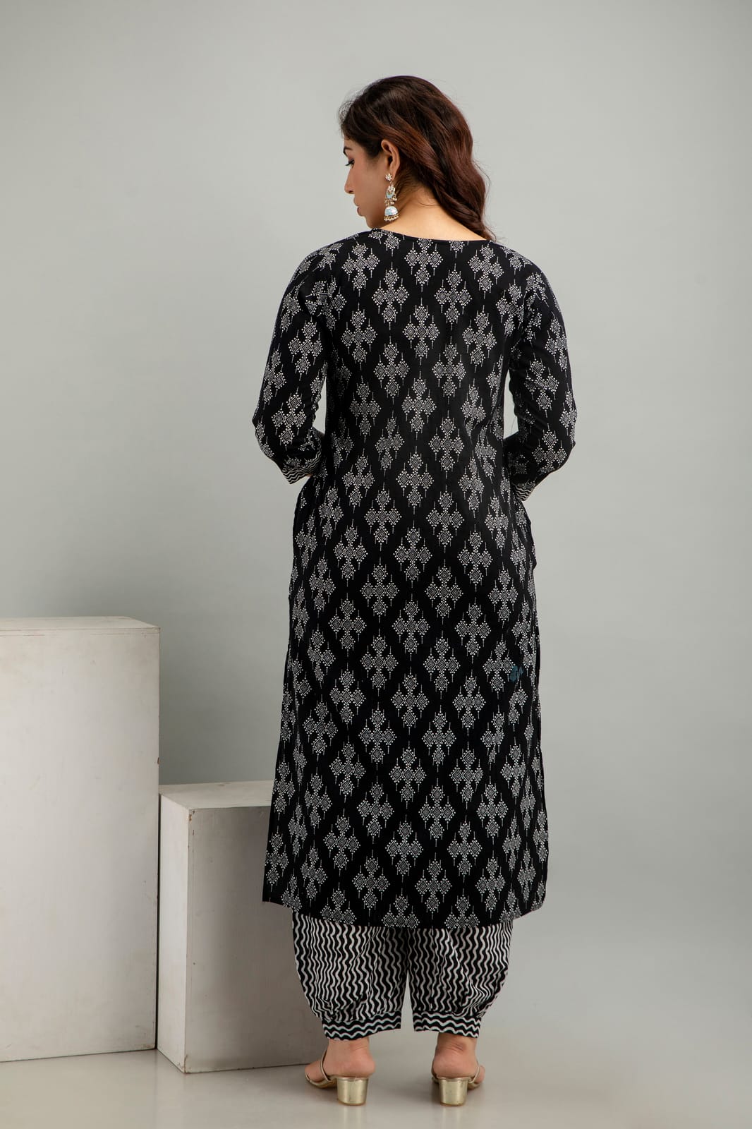 Black & white Sanganeri Print Suit Set