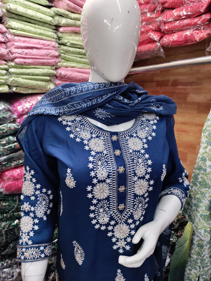 Sequin-Embroidered Kurti Pant Set with Malmal Cotton Dupatta