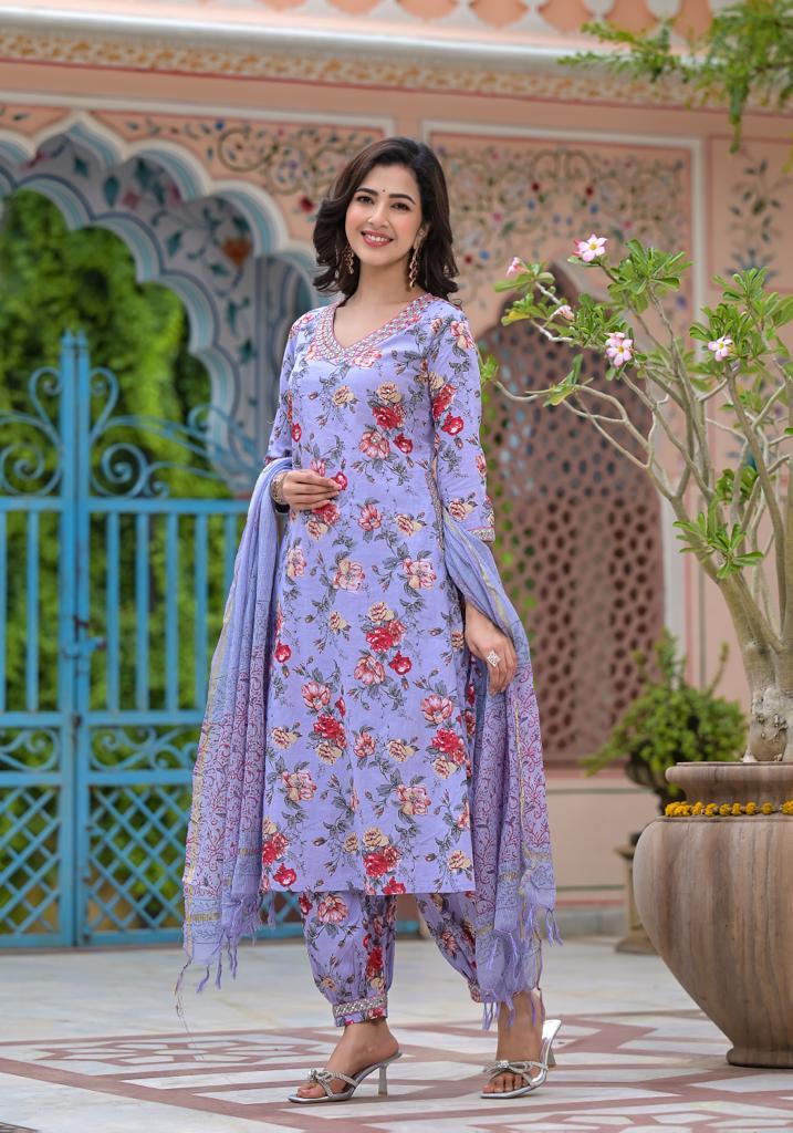 White Afghani Suit ORDER:-8200154736, 9726286889 ad-257 | Anarkali suit,  Stylish women, Indian dresses