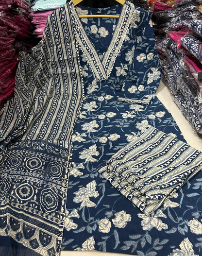Cotton Kurta Set with Moti & Lace Embellishments