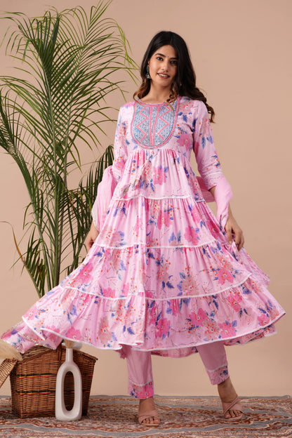 Anarkali Kurta Set with Tyre Pattern and Embroidery