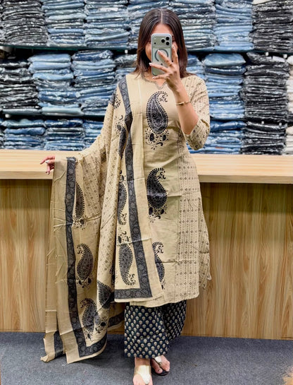 Black Cotton 60×60 Kairi Print Suit Set with Malmal Dupatta