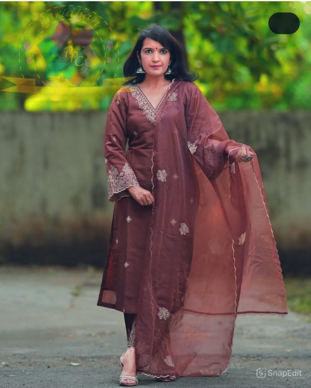 Chanderi Silk Embroidered Set with Cutwork & Organza Dupatta