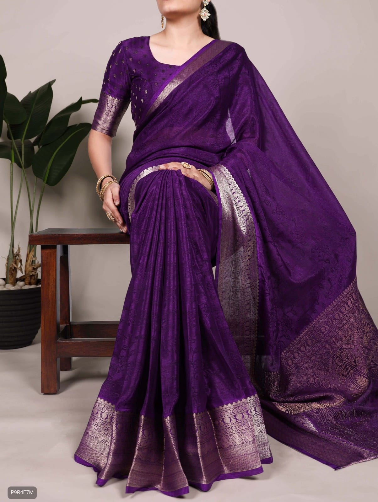 Chinon Saree with Self Print & Zari Weaving Blouse Set