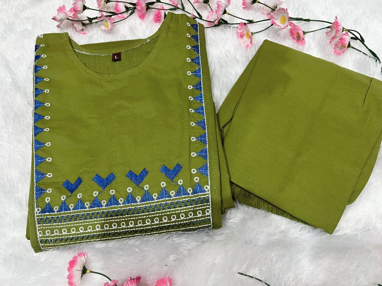Cotton 60x60 Embroidered Kurti Pant Set with Pockets