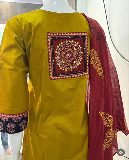 Cotton 60x60 Embroidered Kurti Set with Pant & Tie-Dye Mal Mal Dupatta