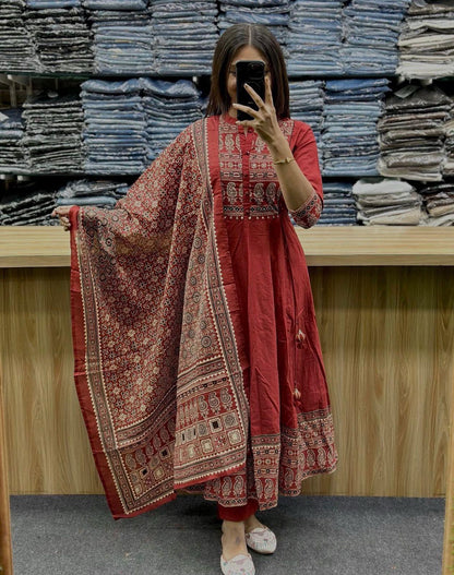 Cotton Flairy Kurti Pant Set with Printed Malmal Dupatta & Patch Work on Yoke