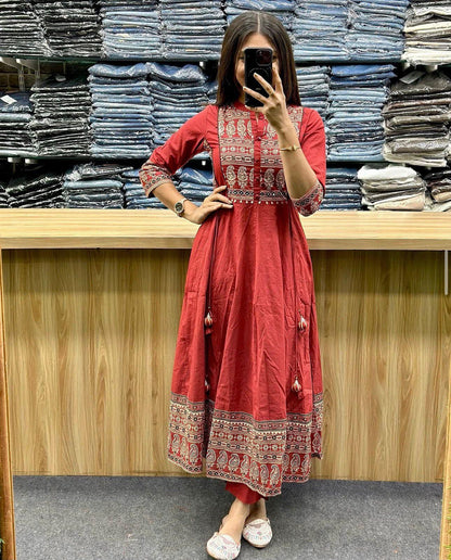 Cotton Flairy Kurti Pant Set with Printed Malmal Dupatta & Patch Work on Yoke