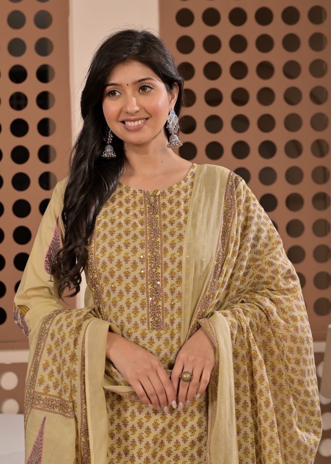 Cotton Floral & Butti Printed Suit Set with Border Work