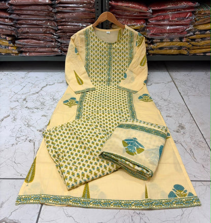 Cotton Floral & Butti Printed Suit Set with Border Work