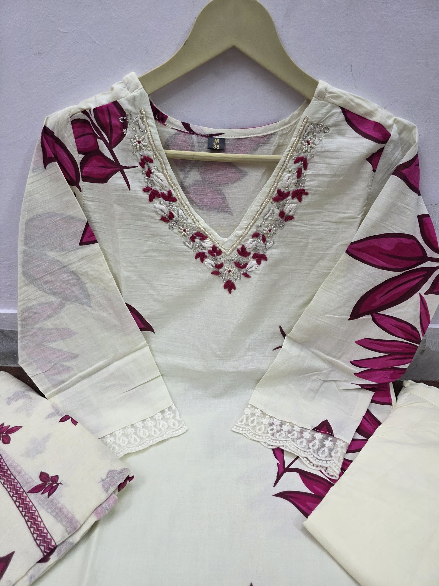 Cotton Kurti Pant Set with 100x100 Cotton Dupatta & V-Neck Work – Fully Stitched