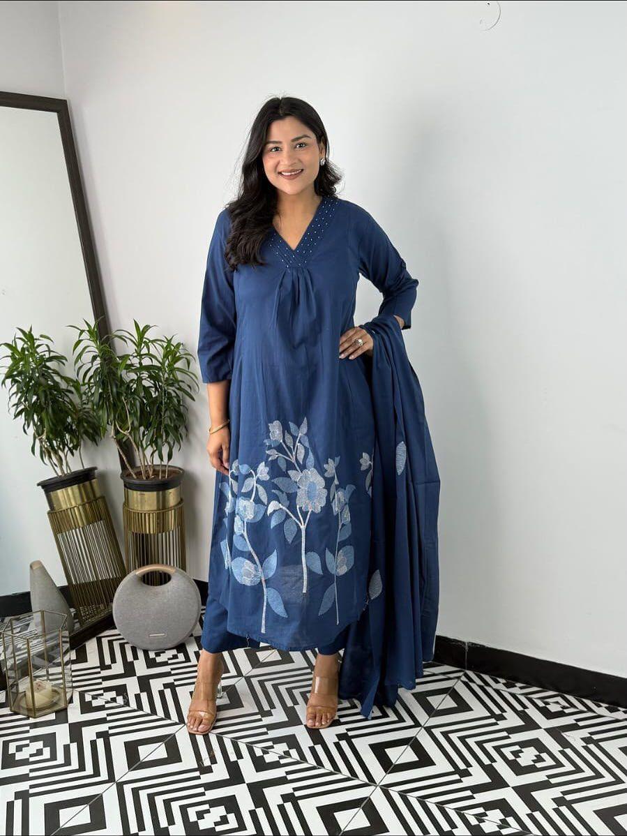 Cotton Kurti Pant Set with Mulmul Dupatta & Neckline Work