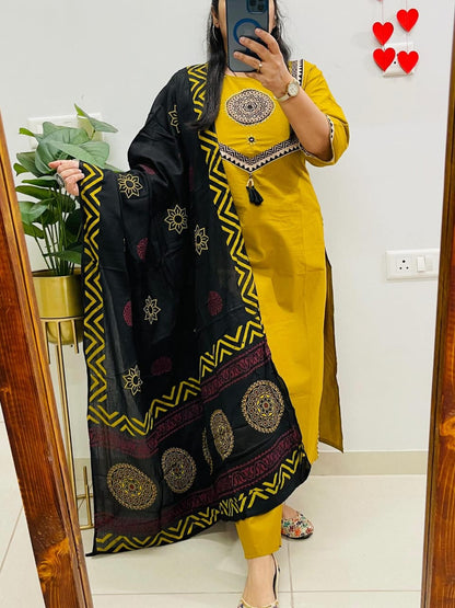 Cotton Kurti with Pant & Malmal Dupatta | Fully Stitched Set