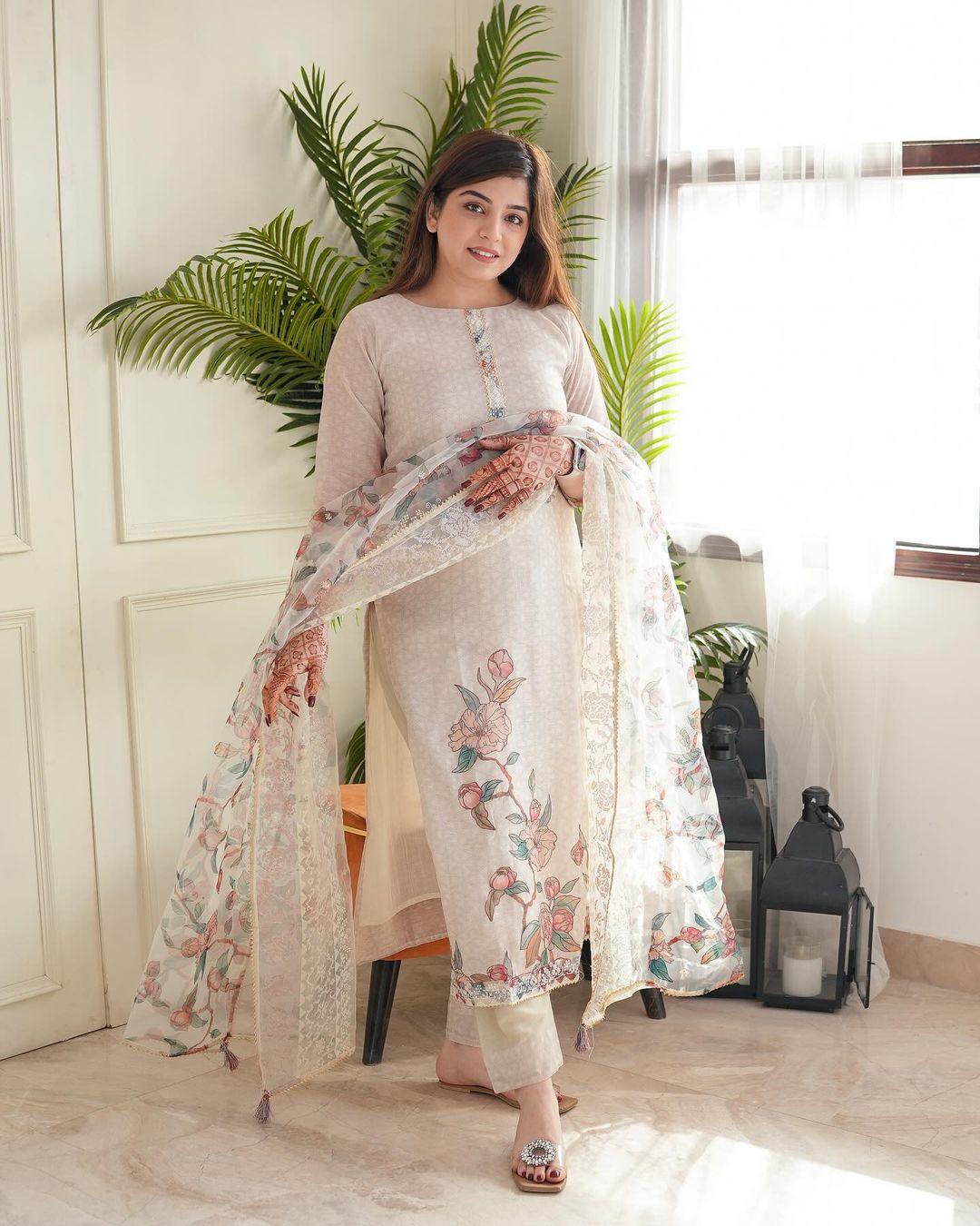 Cotton Lilan Cotton Digital Print Kurti Pant Dupatta Set with Organza Dupatta & Embroidery