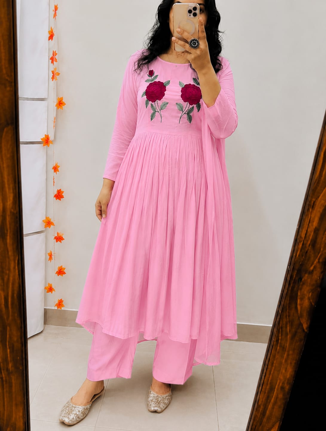 Cotton Natra Cut Kurta Pant Set with Malmal Dupatta & Embroidery