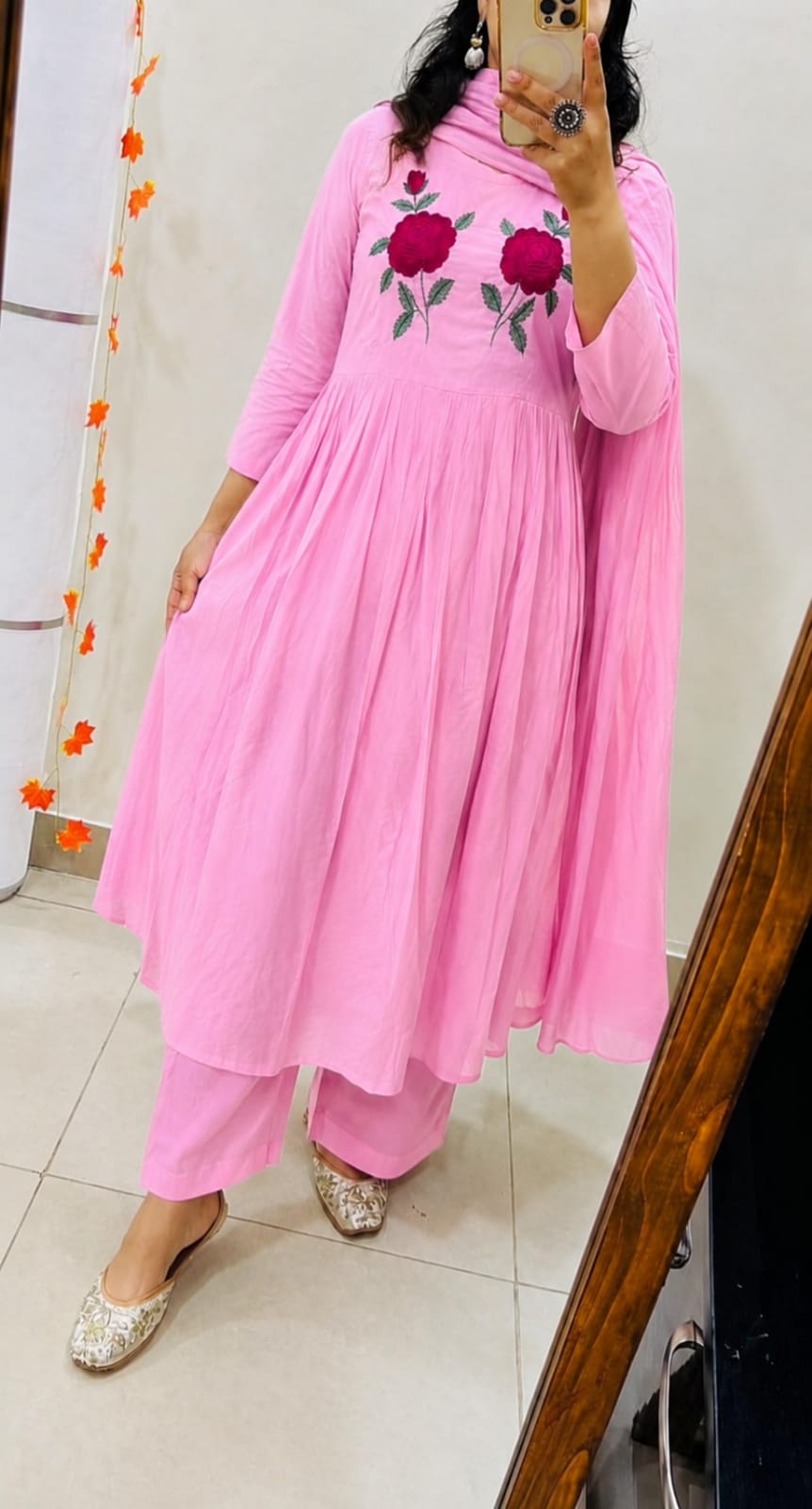 Cotton Natra Cut Kurta Pant Set with Malmal Dupatta & Embroidery